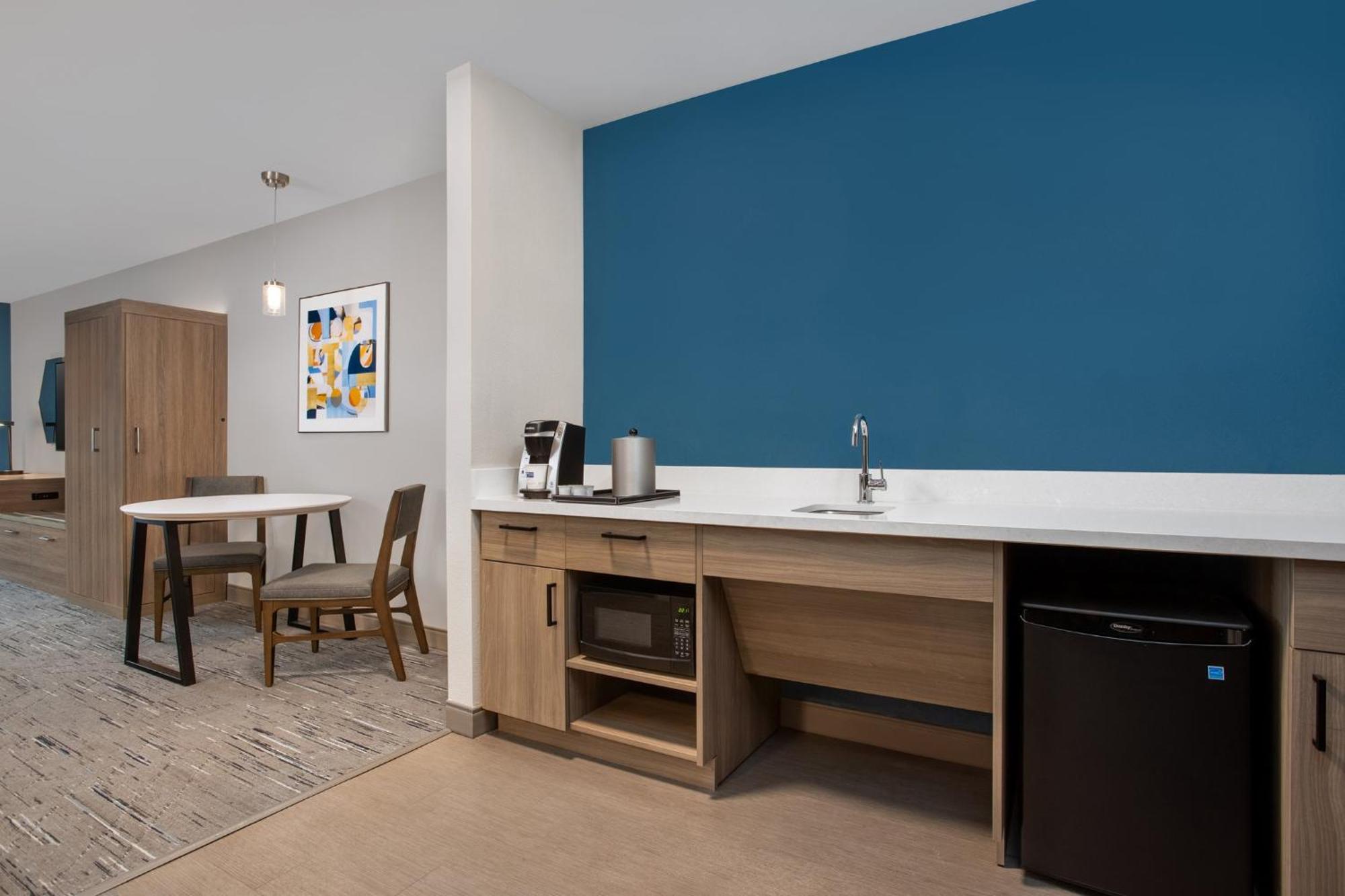 Holiday Inn Express Hotel & Suites Terre Haute By Ihg Екстериор снимка