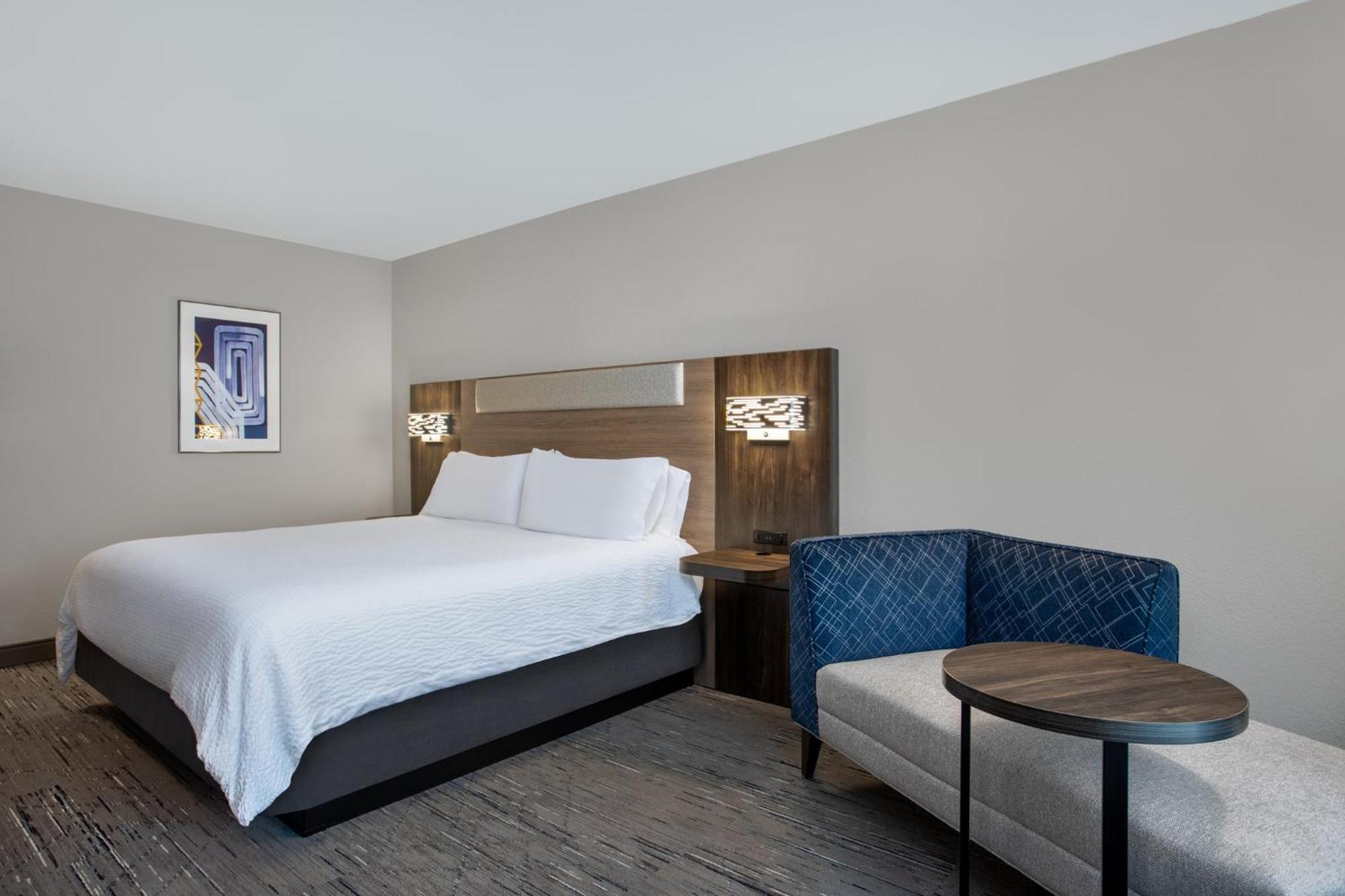 Holiday Inn Express Hotel & Suites Terre Haute By Ihg Екстериор снимка