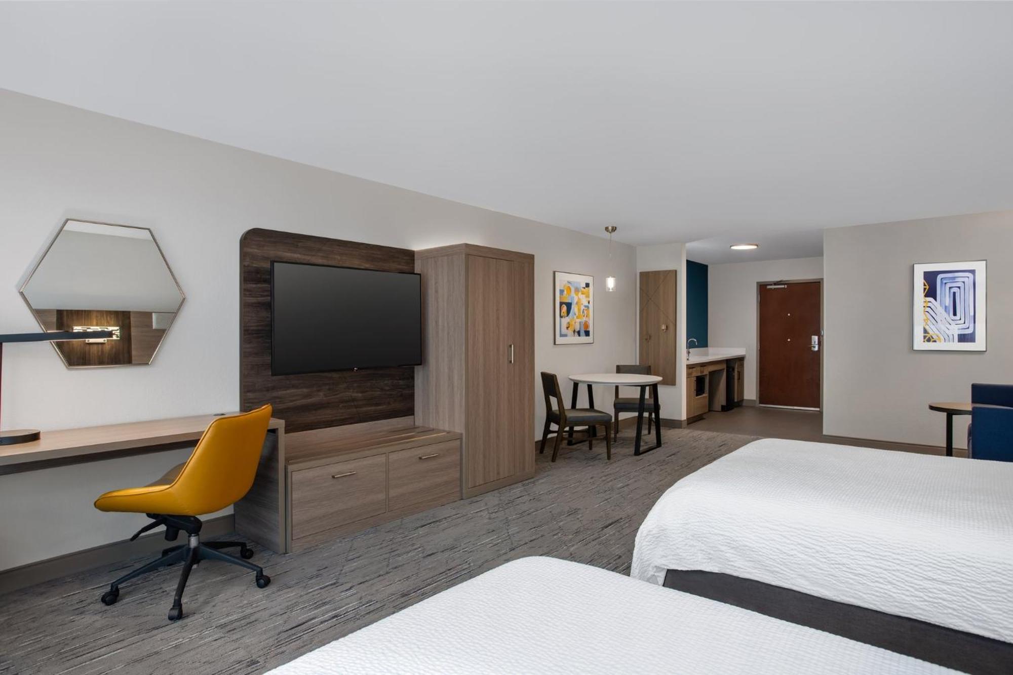 Holiday Inn Express Hotel & Suites Terre Haute By Ihg Екстериор снимка