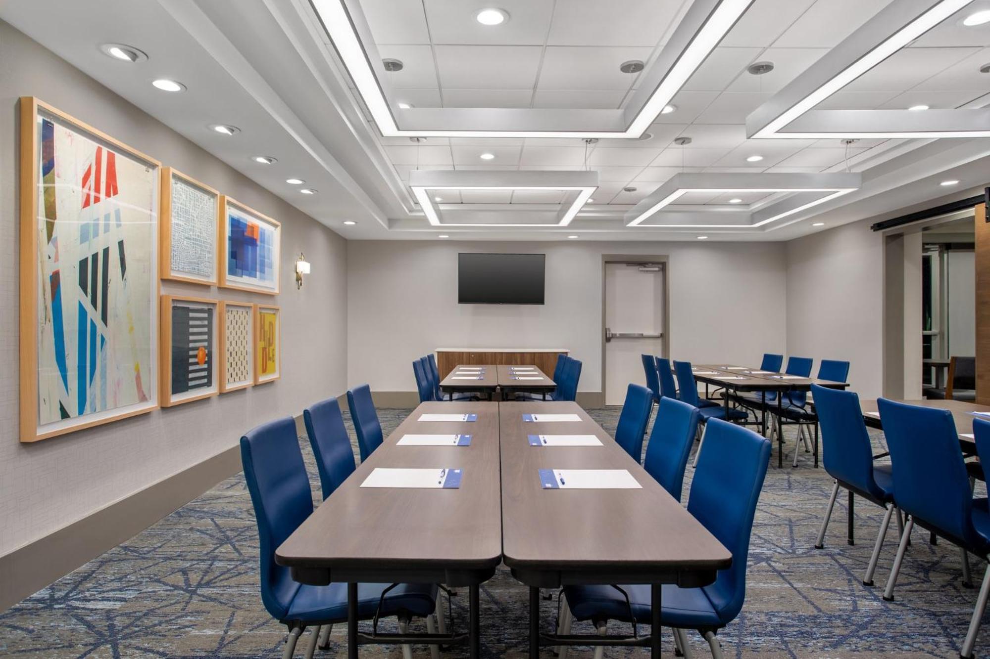 Holiday Inn Express Hotel & Suites Terre Haute By Ihg Екстериор снимка