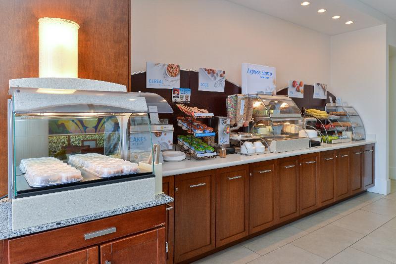 Holiday Inn Express Hotel & Suites Terre Haute By Ihg Екстериор снимка