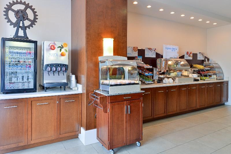 Holiday Inn Express Hotel & Suites Terre Haute By Ihg Екстериор снимка